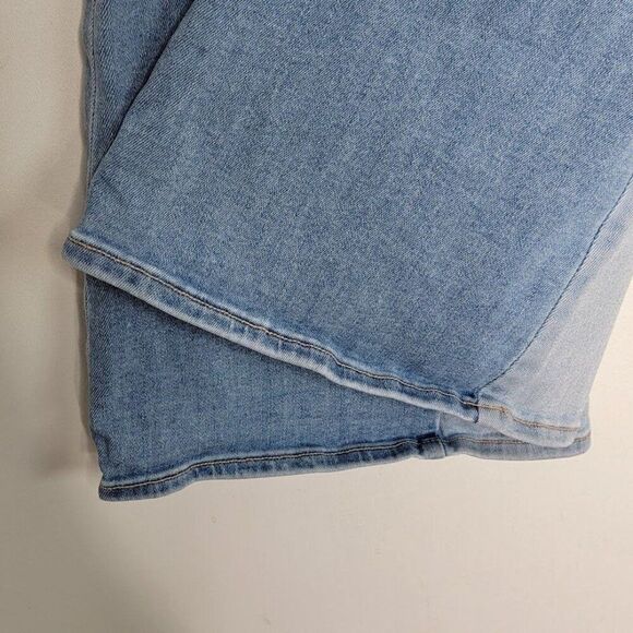 American Eagle Women's Super Hi-Rise Crop Flare Jeans Size 2 Short 25x26 - Picture 11 of 11